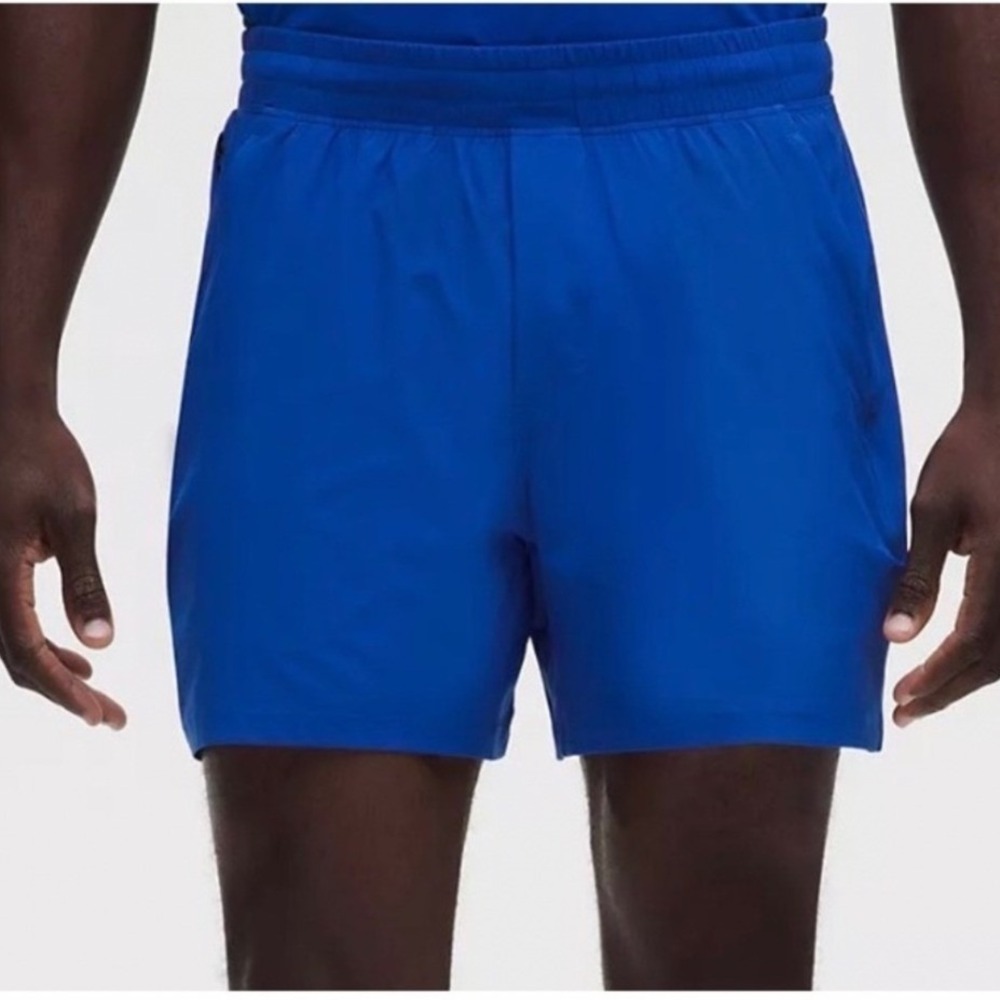 Lululemon Pace Breaker Linerless Short Mens M Blue Excellent 5" LM7BC2S.04